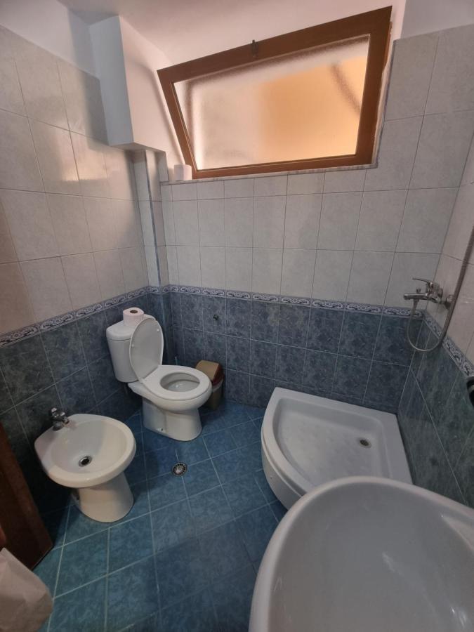 Glamorous Apartment In Тирана Экстерьер фото