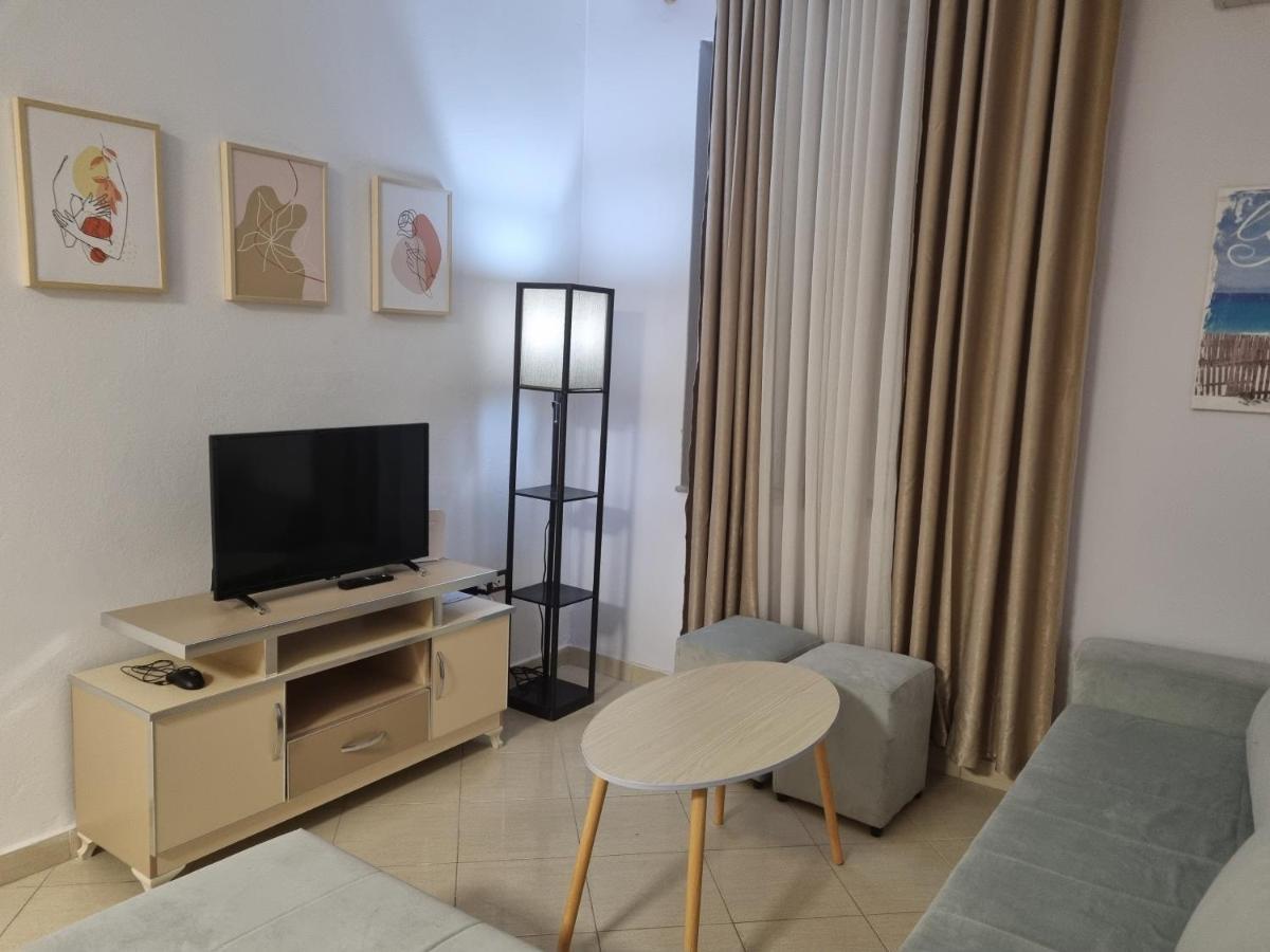 Glamorous Apartment In Тирана Экстерьер фото