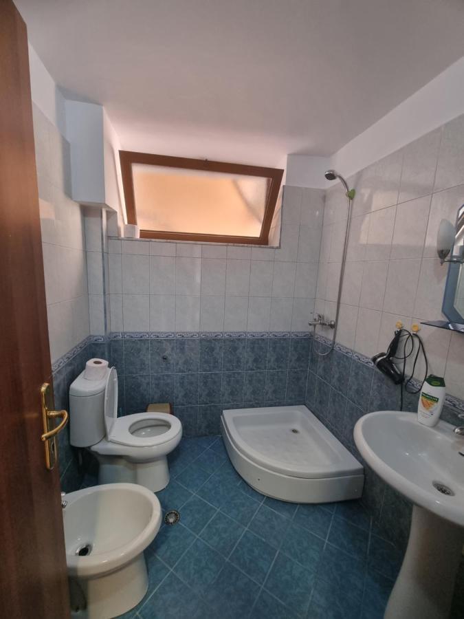 Glamorous Apartment In Тирана Экстерьер фото