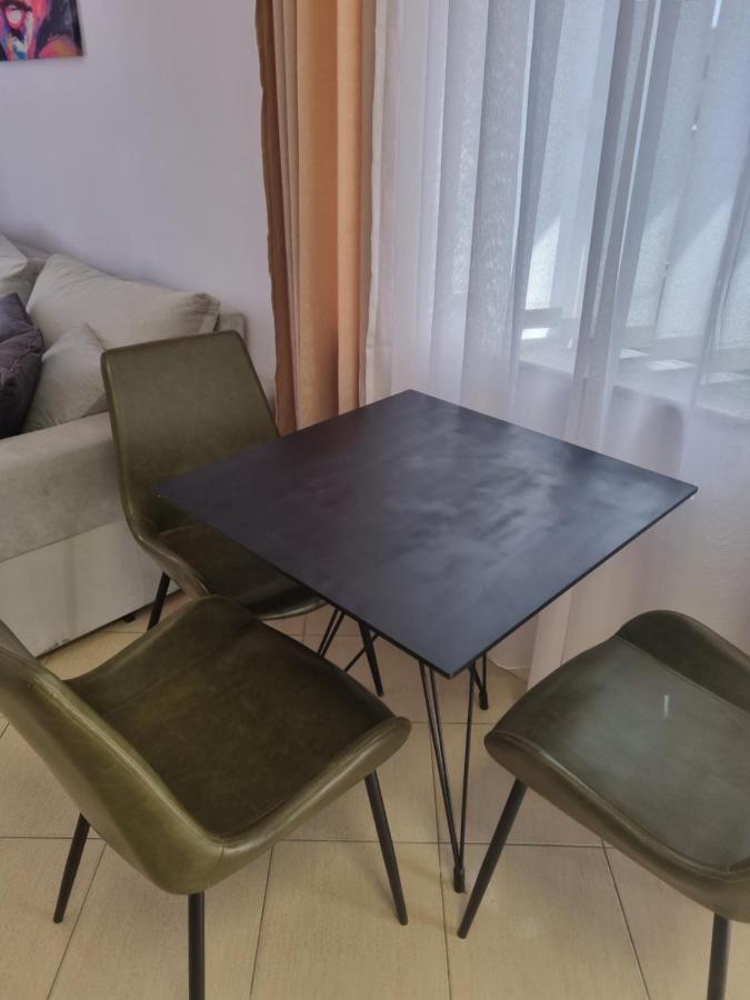 Glamorous Apartment In Тирана Экстерьер фото